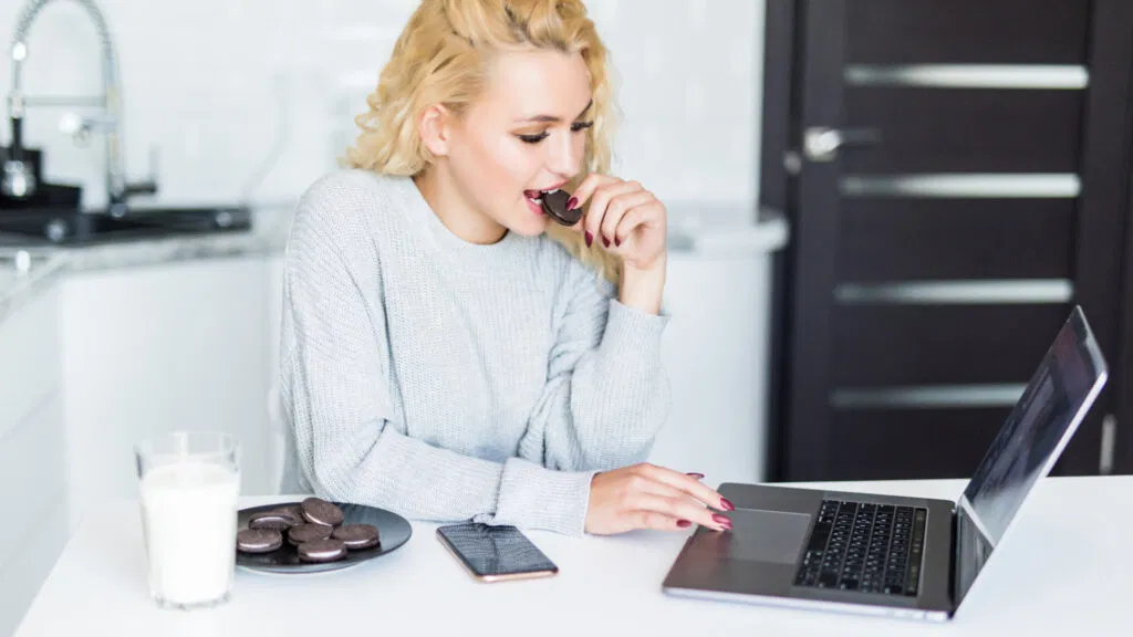 Mit Bewertungen Geld verdienen - Lernen Sie, wie Sie durch das Schreiben von Rezensionen Einkommen generieren können.