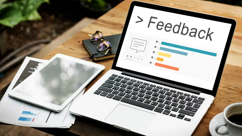 Mit Bewertungen Geld verdienen - Lernen Sie, wie Sie durch das Schreiben von Rezensionen Einkommen generieren können.