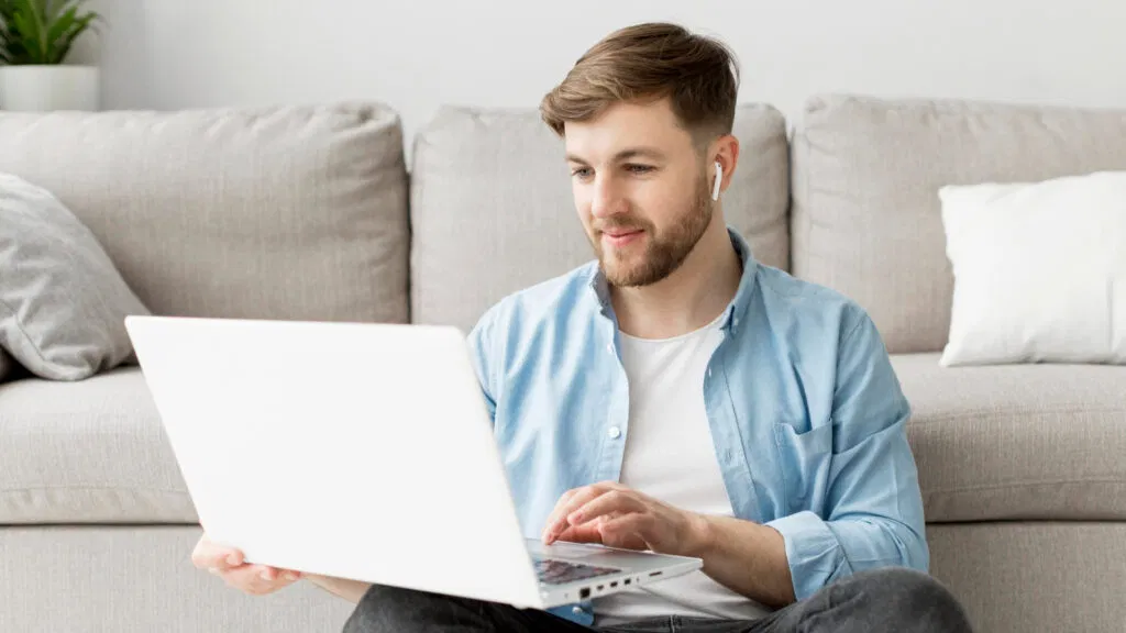 Mit Bewertungen Geld verdienen - Lernen Sie, wie Sie durch das Schreiben von Rezensionen Einkommen generieren können.