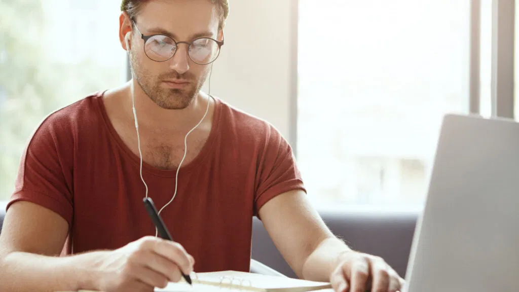 Von der Planung bis zur Profitabilität - Wegweiser für erfolgreiche Online-Kurse und Webinare